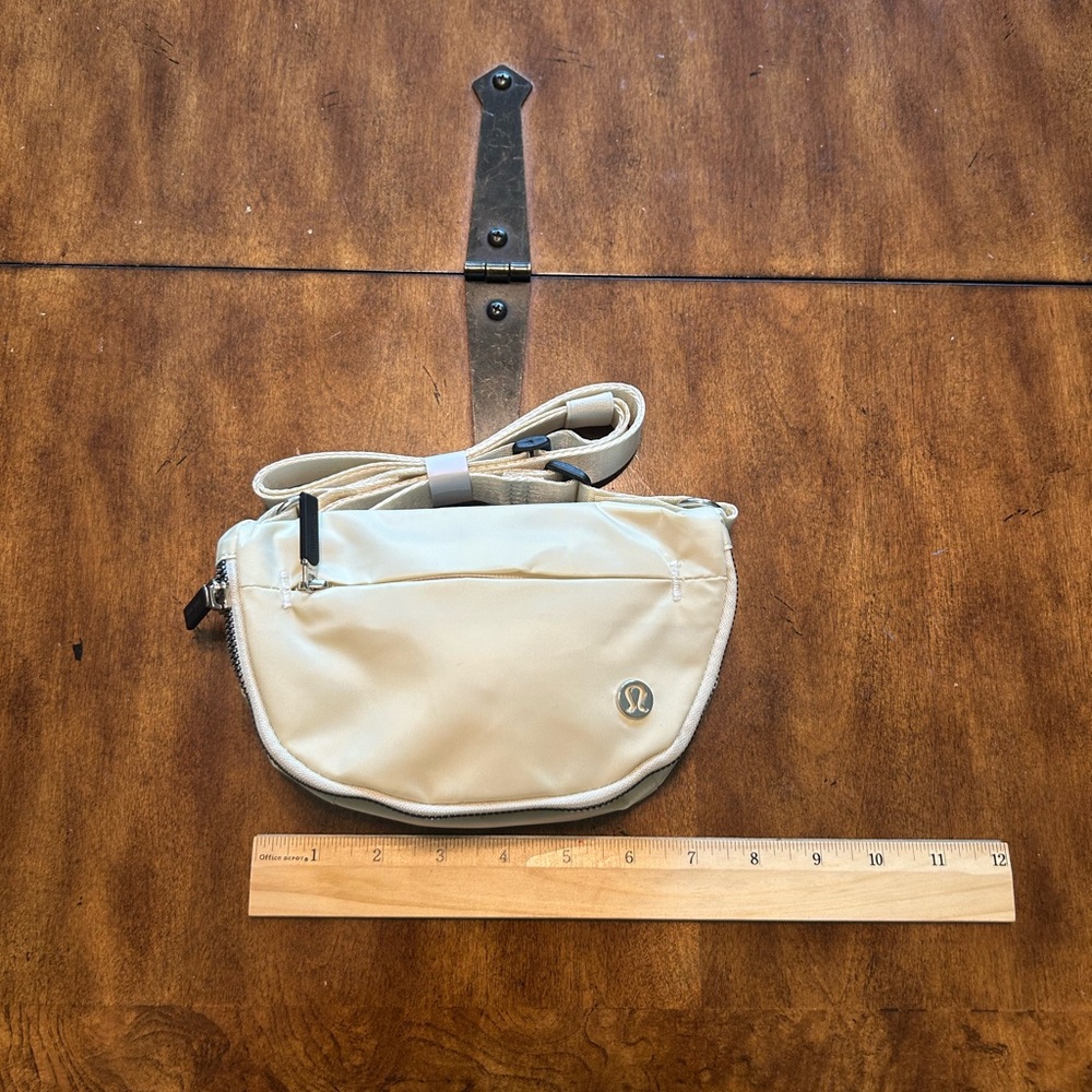 Lululemon All Night Festival Bag 1L – Beige – Brand New